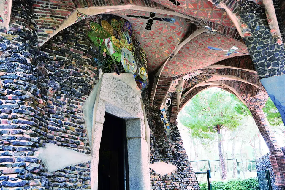 Colònia Güell, Barcelona